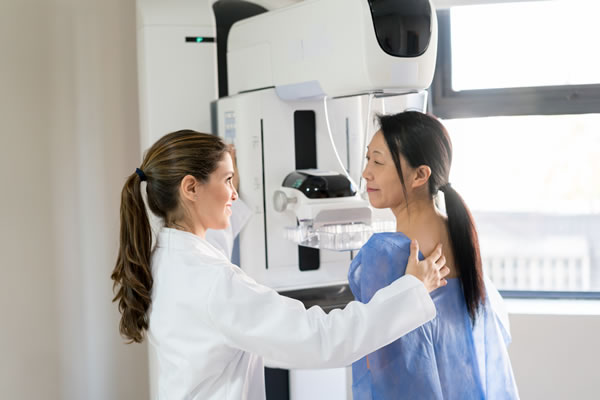 breast imaging GettyImages-1221770065
